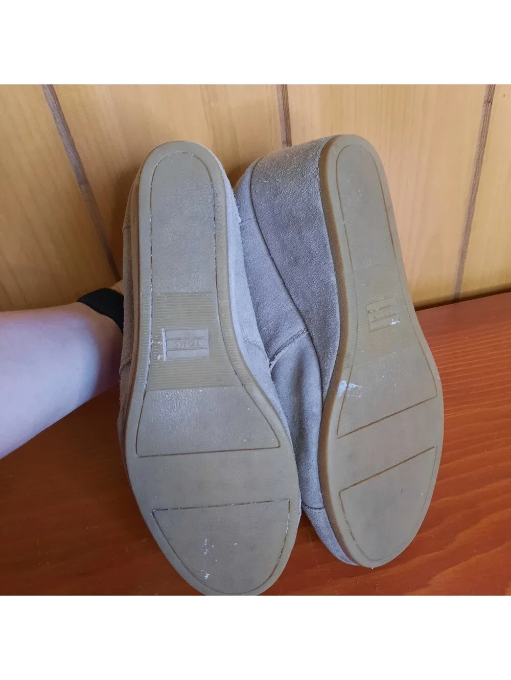 Toms Suede Tan Wedge Booties Size 9.5 Pattern Inside Womens